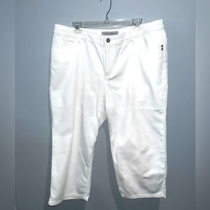 Chico’s Crop white jeans